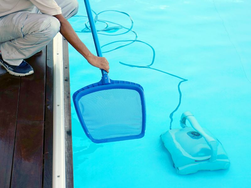 Pool Cleaning Greensborough